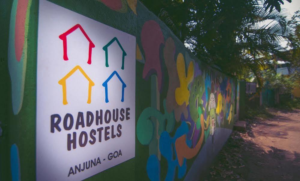 Anjuna By Roadhouse Hostels Goa Екстер'єр фото