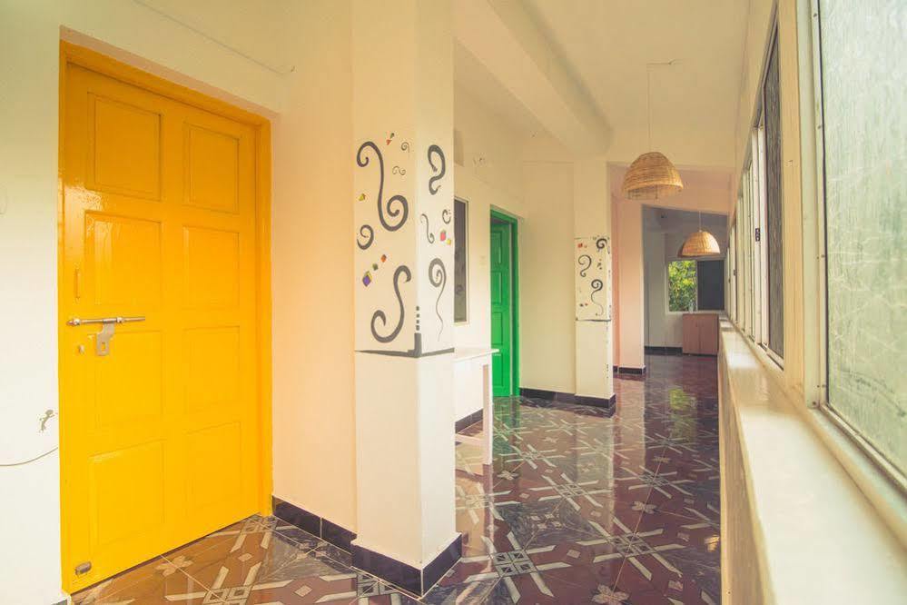 Anjuna By Roadhouse Hostels Goa Екстер'єр фото